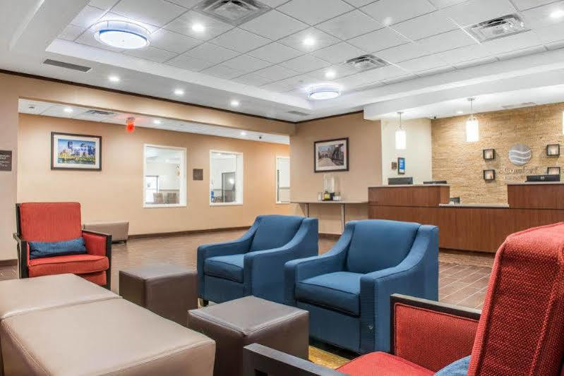 Comfort Inn & Suites Pittsburgh Extérieur photo